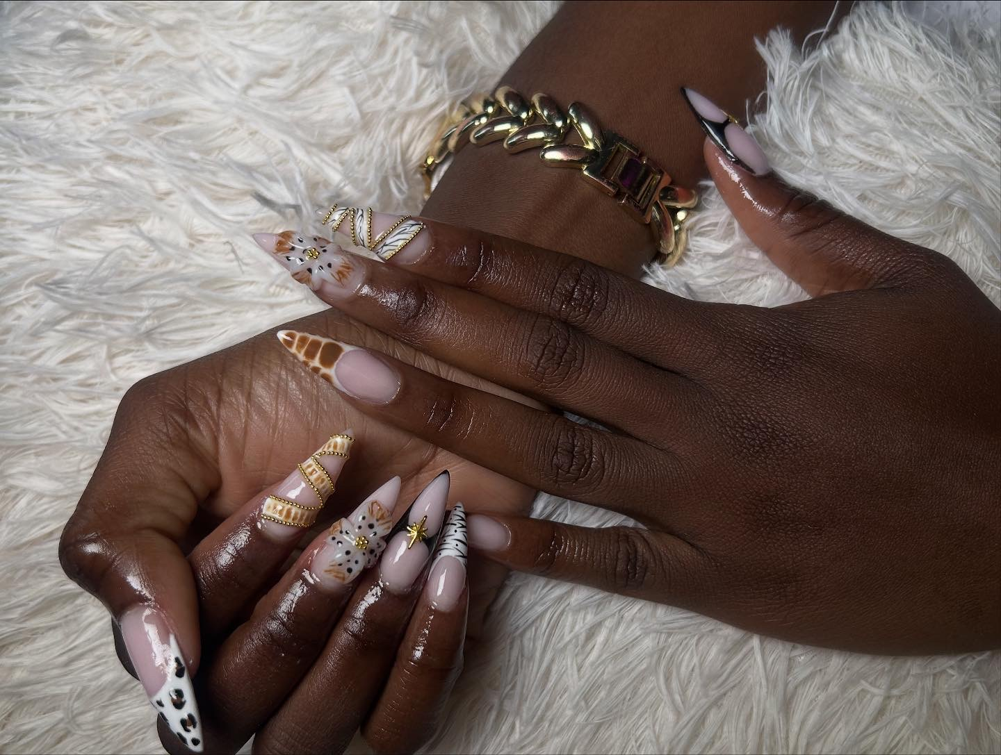 Pink floral and dotted nail art set by Nails by Mo Gems